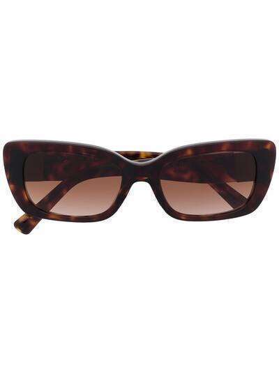 Valentino Eyewear солнцезащитные очки Roman Stud в квадратной оправе