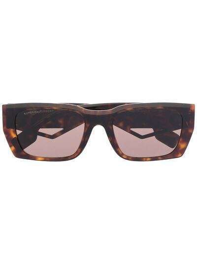 Burberry Eyewear солнцезащитные очки в прямоугольной оправе