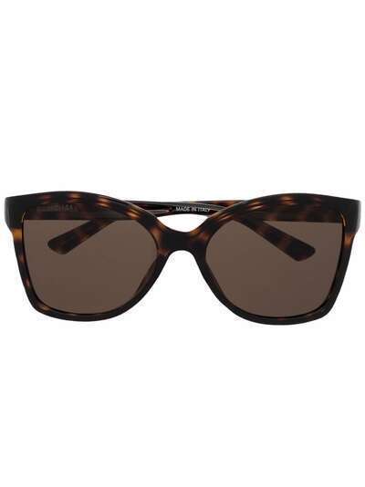 Balenciaga Eyewear очки в оправе 'бабочка' черепаховой расцветки