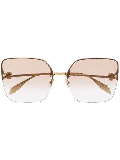 Alexander McQueen Eyewear градиентные солнцезащитные очки в массивной оправе