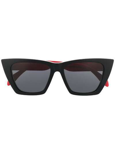 Alexander McQueen Eyewear солнцезащитные очки в оправе 'кошачий глаз'