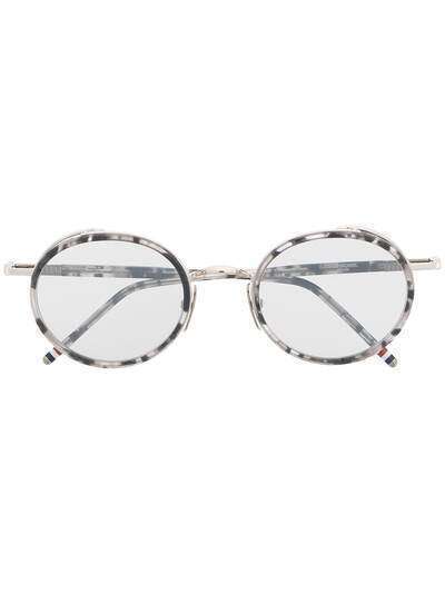 Thom Browne Eyewear солнцезащитные очки TB813 в круглой оправе