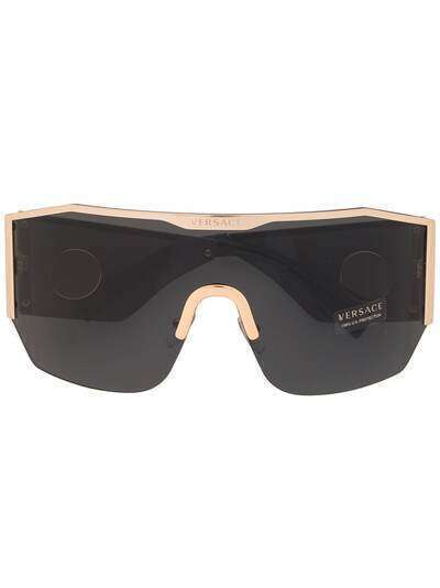 Versace Eyewear солнцезащитные очки-маска в массивной оправе