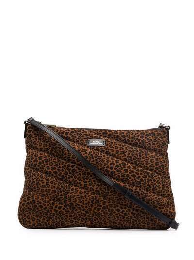 A.P.C. стеганая сумка на плечо с леопардовым принтом