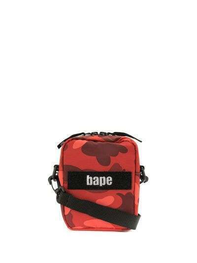 A BATHING APE® сумка на плечо с камуфляжным принтом