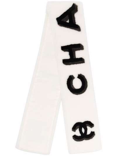 Chanel Pre-Owned меховой шарф 2010-х годов с логотипом CC