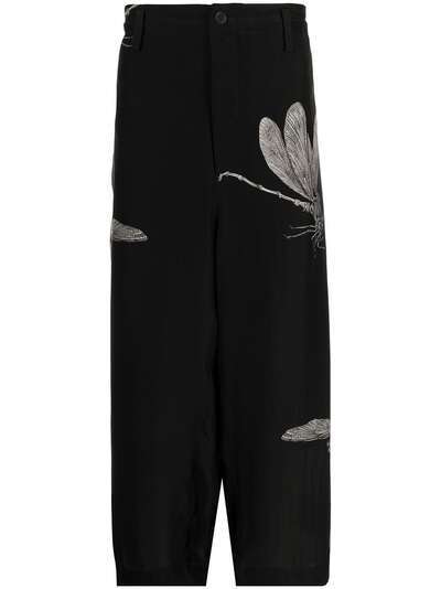 Yohji Yamamoto укороченные брюки с цветочным принтом