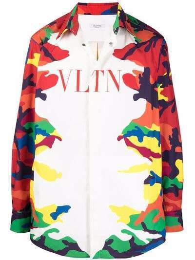 Valentino рубашка с камуфляжным принтом и логотипом VLTN