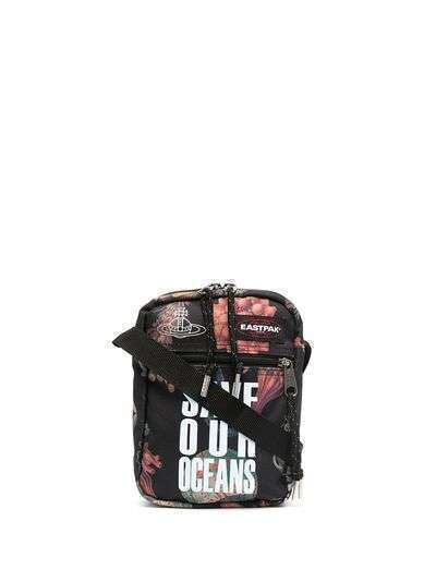 Eastpak сумка-мессенджер Save our Oceans из коллаборации с Vivienne Westwood