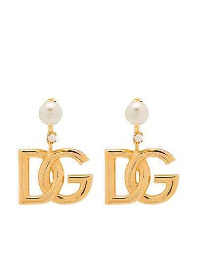 Dolce & Gabbana серьги-подвески с жемчугом и логотипом DG