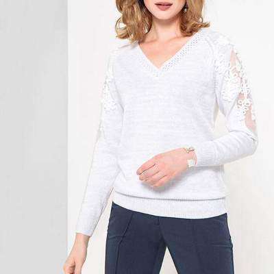 Пуловер с V-образным вырезом из тонкого блестящего трикотажа ANNE WEYBURN 350131491