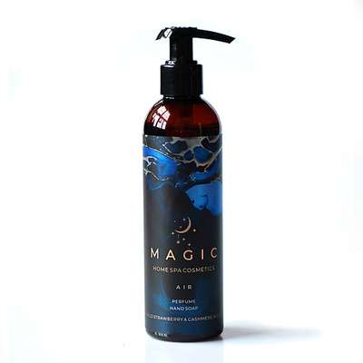 PURE BASES Шампунь для волос и телаmagic wild strawberries and cashmere wood 250