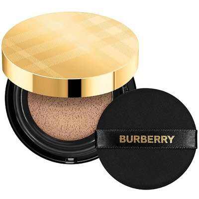 BURBERRY Тональная сыворотка с эффектом сияния в формате кушона Ultimate Glow